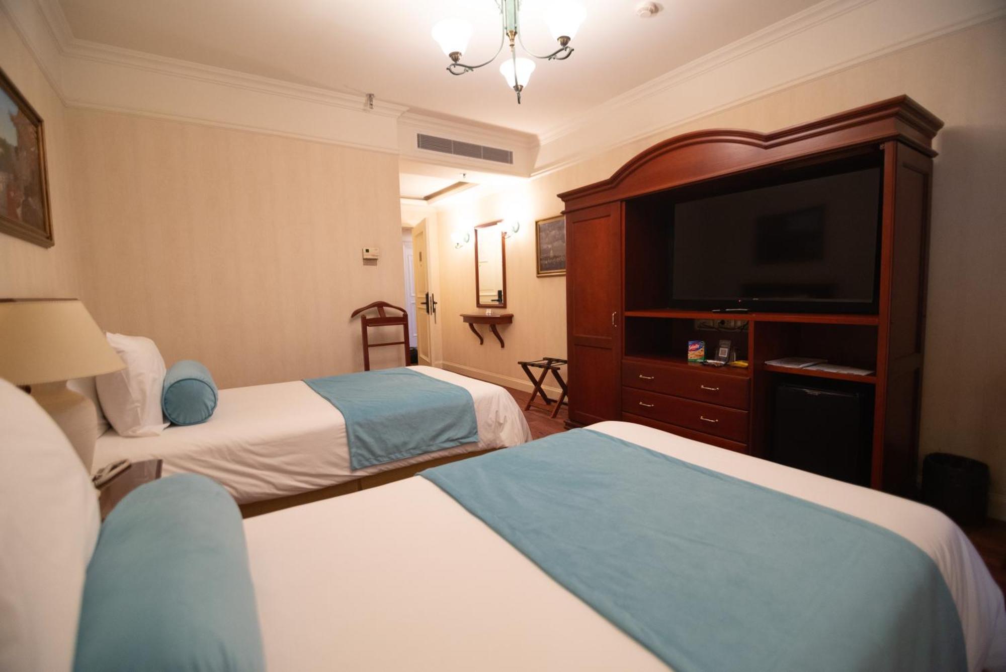 Epic Hotel Villa Mercedes Luaran gambar