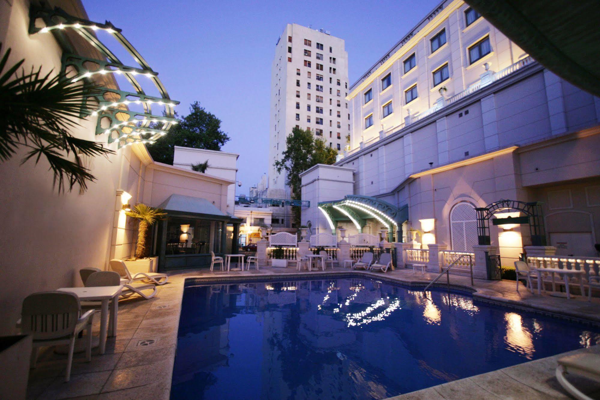 Epic Hotel Villa Mercedes Luaran gambar
